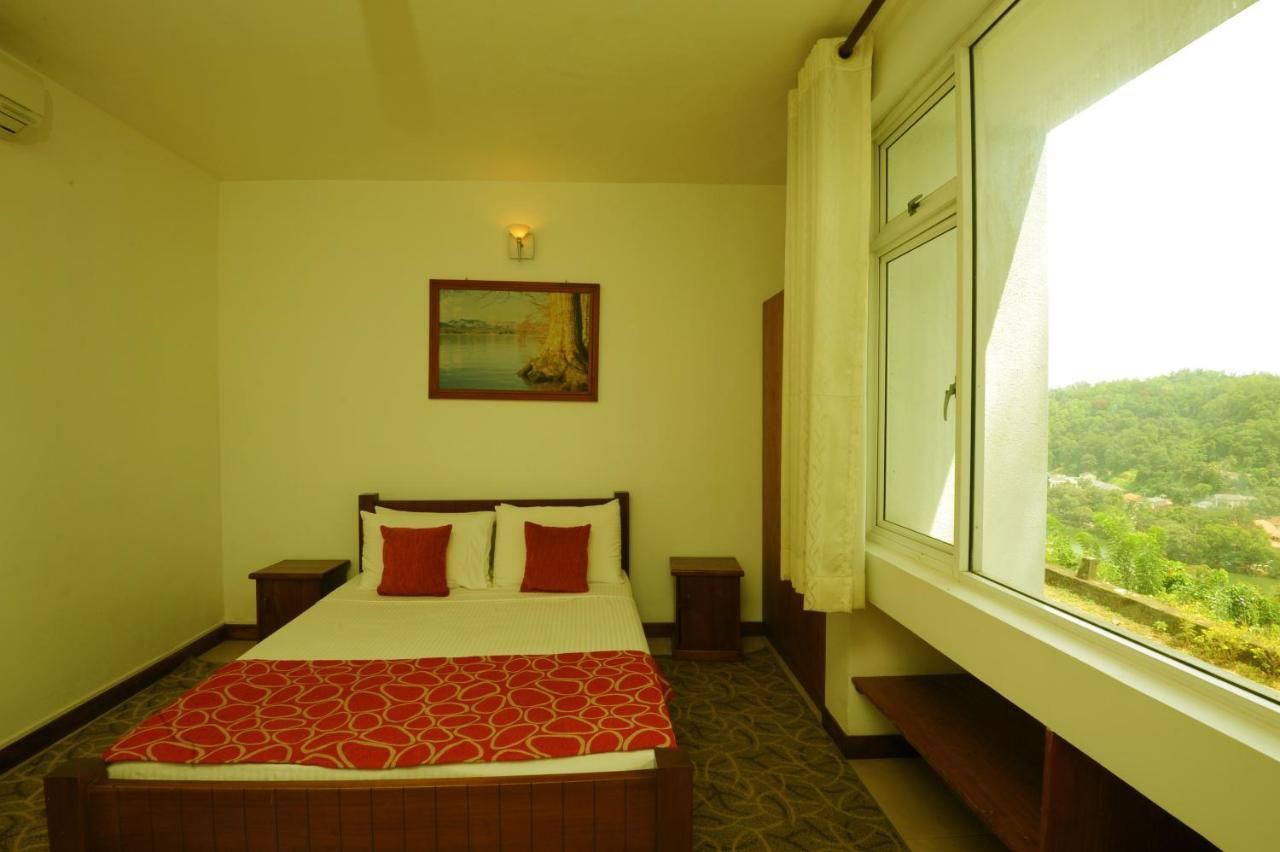 Hotel See Канди Екстериор снимка